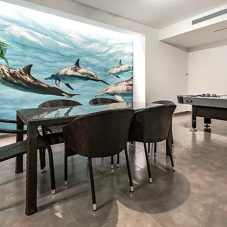 Luxury In Habitats Del Duque Villa