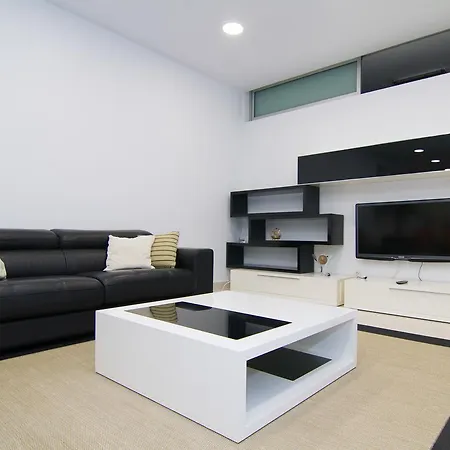 Luxury In Habitats Del Duque 아데헤
