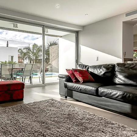 빌라 Luxury In Habitats Del Duque 아데헤